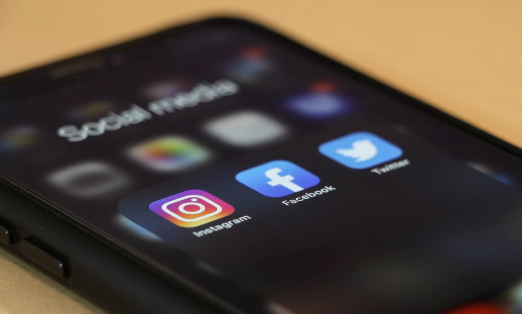 Instagram, Facebook und Co. - Social Kanäle
